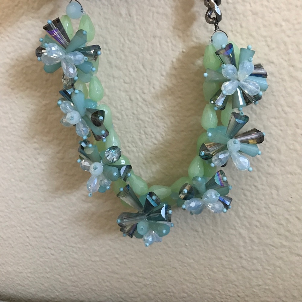 🆕ZARA statement piece necklace - Picture 2 of 3